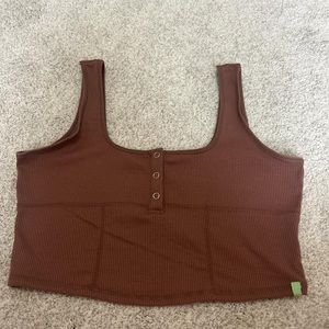 GB brown structured tank.